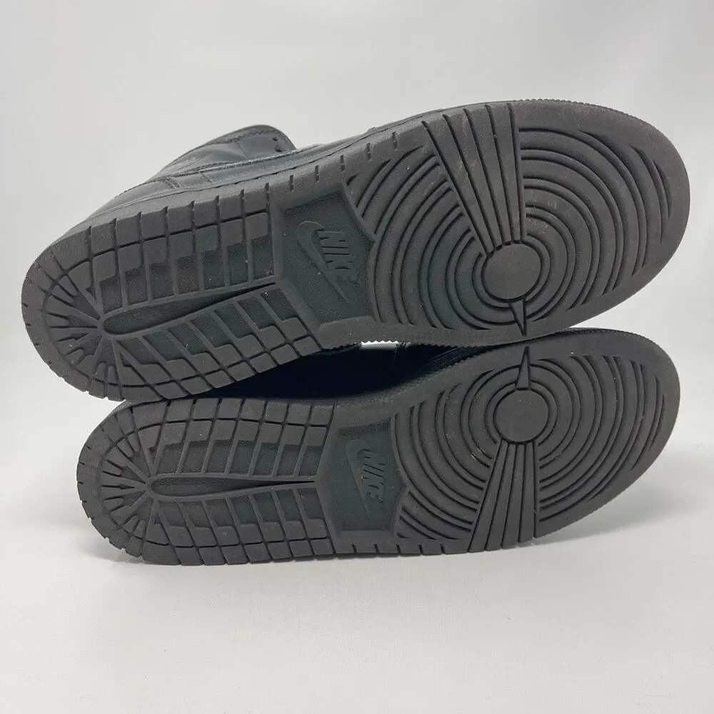 Nike Air Jordan 1 Mid Triple Black Sneakers Youth Size 7Y 8.5 Women’s 554725-090